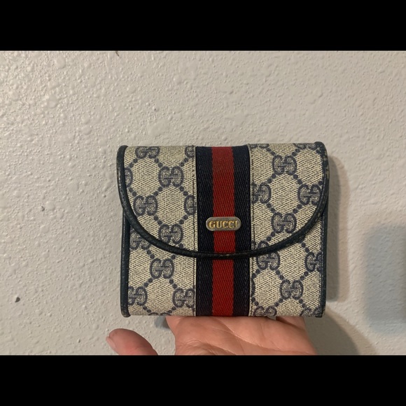 Authentic Gucci Purse with matching wallet - Picture 4 of 6